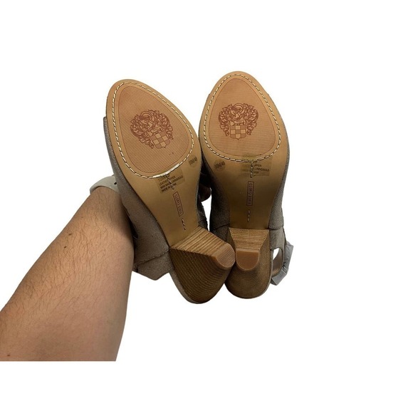 Vince Camuto VC-Eliana Women Gold Leather Peep Toe Ankle Zip Caged Sandal US 10M - Picture 6 of 7